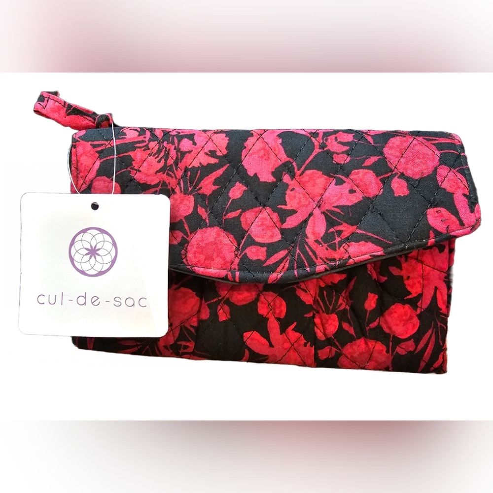 Cul-De-Sac Maroon Floral Wallet NWT